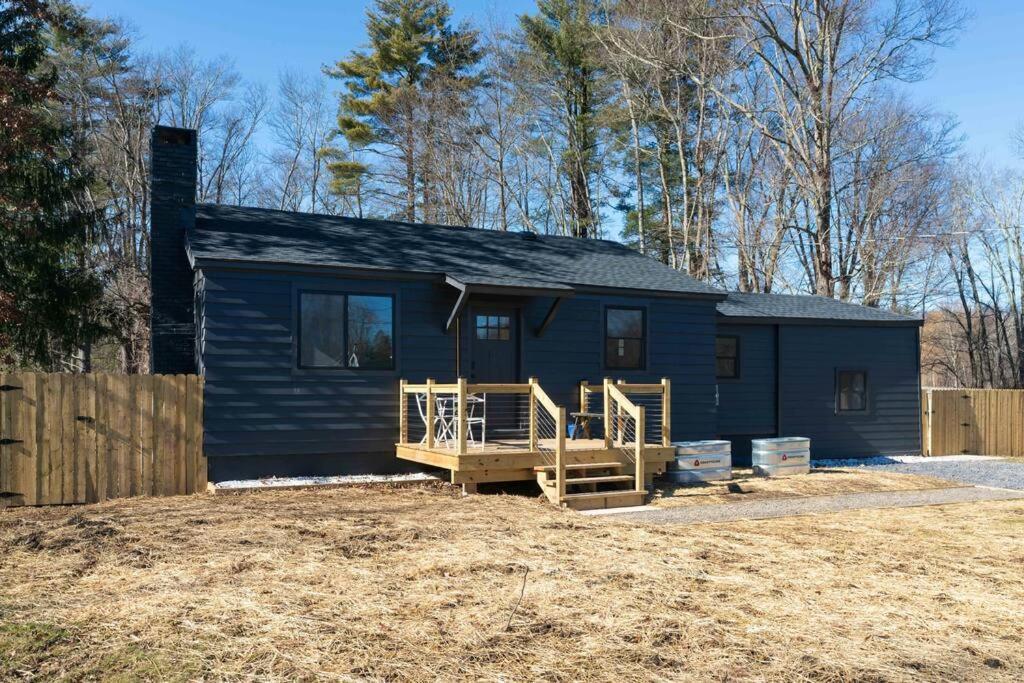 New Paltz Zen Wellness Cabin W/ Hot Tub Bagian luar foto